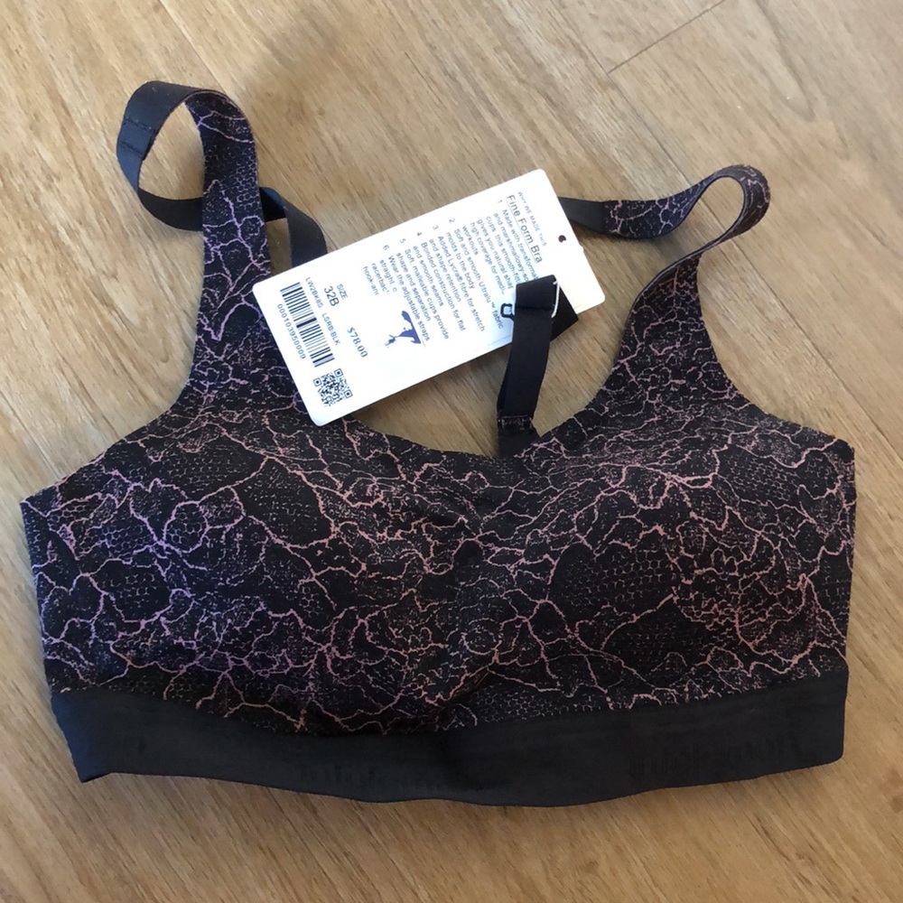 NWT!! Lululemon Fine From Bar Lacescape Spanish Rose Black size 32B